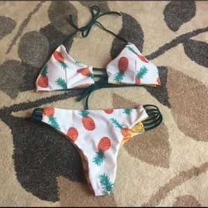 Reversible swim suit
